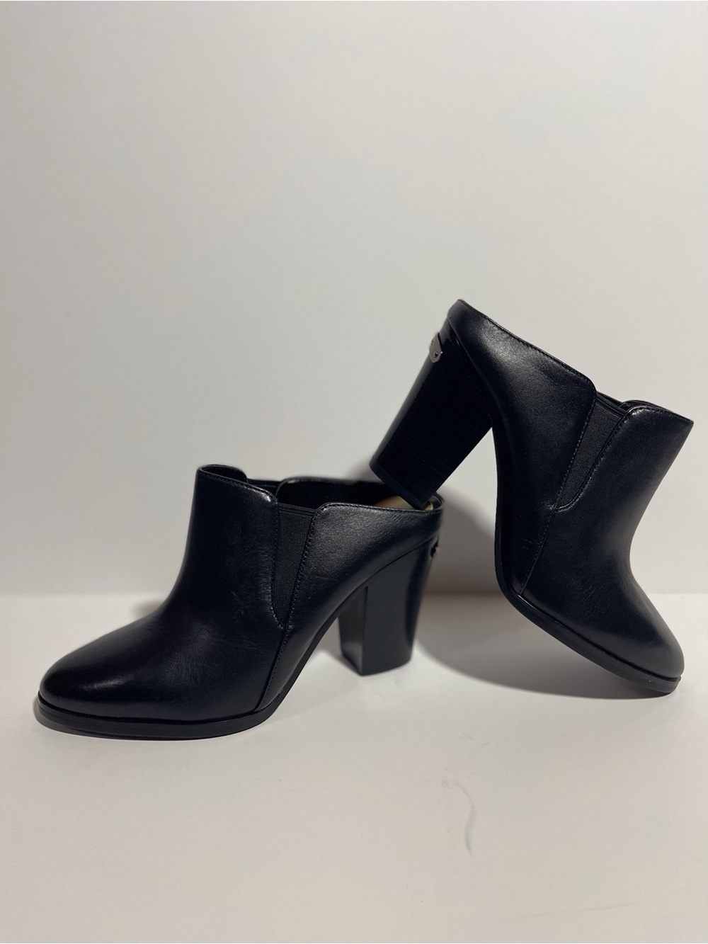 Michael Kors Black Leather Block Heel Mule Booties – Size 5.5
